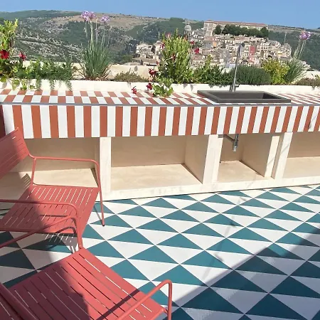 Super Giu - Rooftop Skyline Ragusa