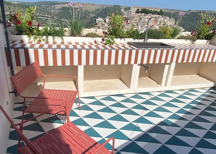 Super Giu - Rooftop Skyline Ragusa