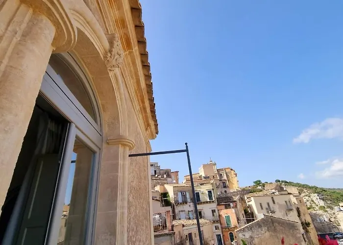 Super Giu - Rooftop Skyline * Ragusa